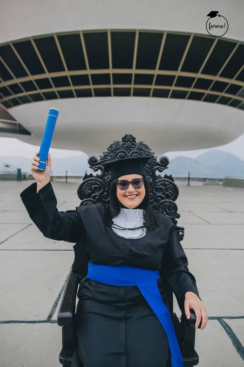 fotos-de-formatura-individual-cadeira-mac-niteroi-rj-engenharia-quimica-uff'