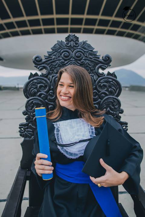 fotos-de-formatura-individual-caderira-mac-niteroi-rj-engenharia-quimica-uff'