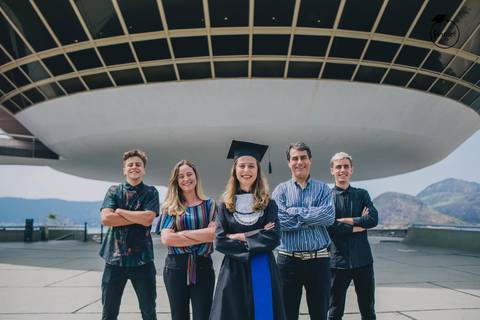 fotos-de-formatura-familia-mac-niteroi-rj-engenharia-quimica-uff'