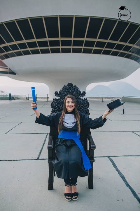 fotos-de-formatura-individual-cadeira-mac-niteroi-rj-engenharia-quimica-uff'