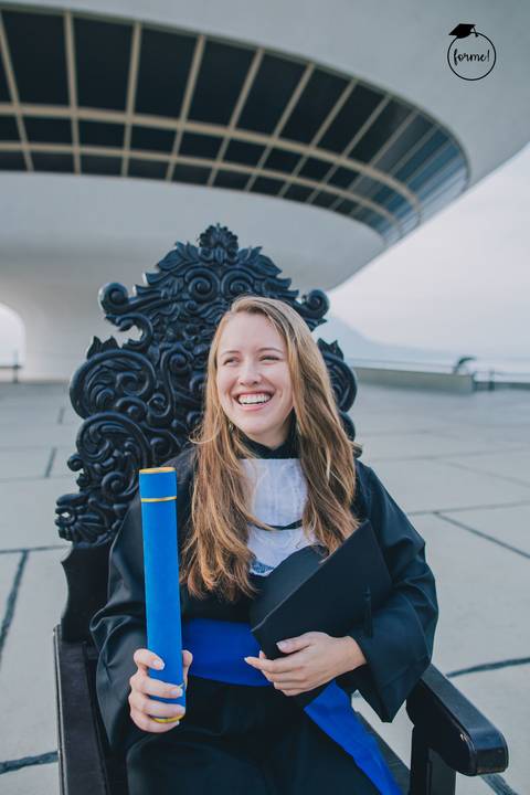 fotos-de-formatura-individual-cadeira-mac-niteroi-rj-engenharia-quimica-uff'