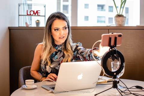 retrato corporativo Bianca Ladeia'