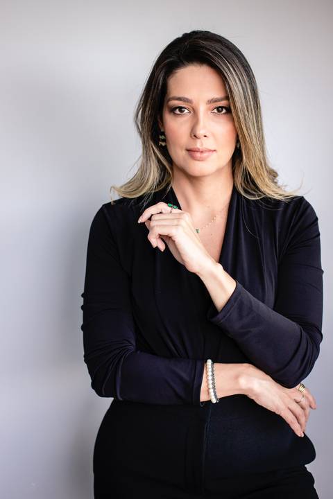 retrato corporativo livia lyra'