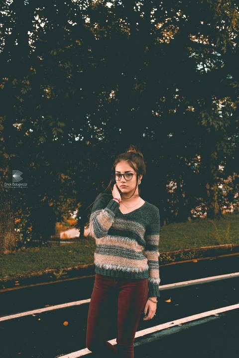 mulher posando para ensaio fotografico'