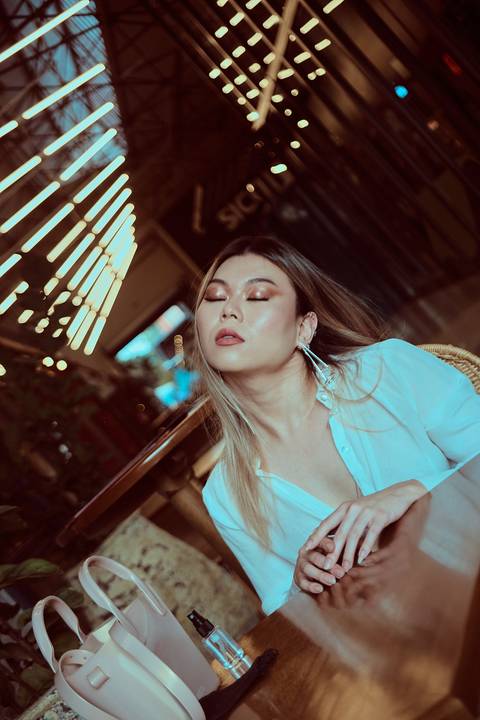 mulher japonesa tranquila '