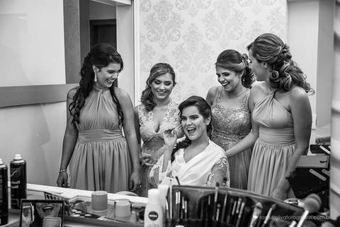 casamento do romario e da karate com fotos expontâneas no making of  do noiva no salão studio empório em Belém do PA'