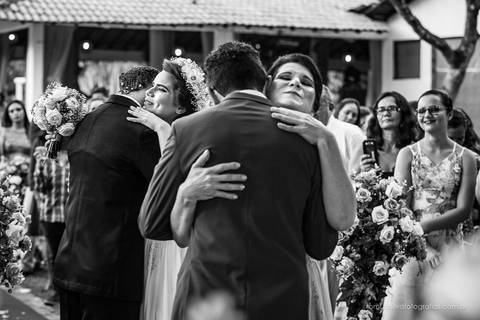 casamento do romario e da karate com fotos expontâneas e criativas da cerimonia no sitio L'aqua Bianca em  Benevides - PA'