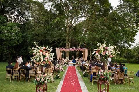 casamento do romario e da karate com fotos expontâneas e criativas da cerimonia no sitio L'aqua Bianca em  Benevides - PA'