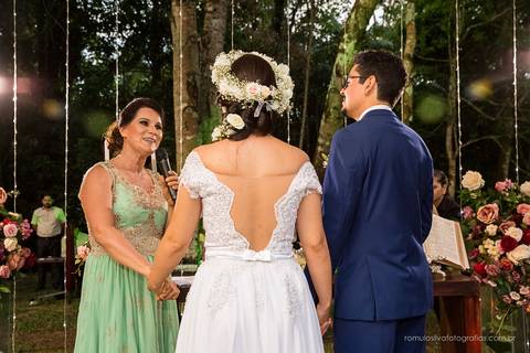 casamento do romario e da karate com fotos expontâneas e criativas da cerimonia no sitio L'aqua Bianca em  Benevides - PA'