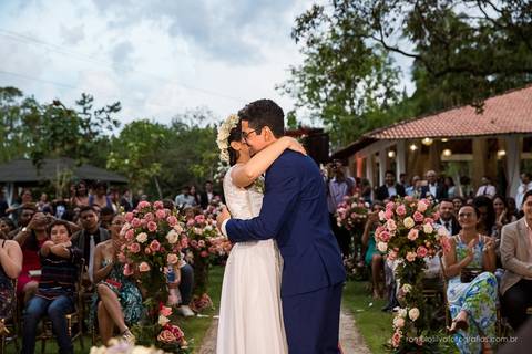 casamento do romario e da karate com fotos expontâneas e criativas da cerimonia no sitio L'aqua Bianca em  Benevides - PA'