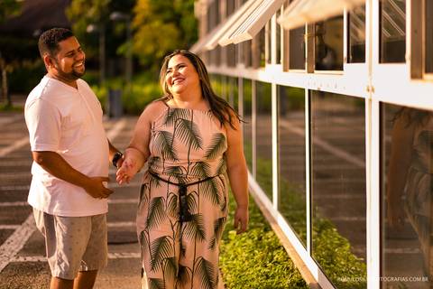 Ensaio pré casamento da kássia e do allan com fotos criativas e expontâneas fotografadas no mangal das Marcas em Belém do Pará. '