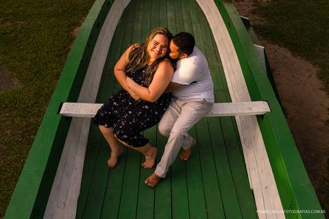 Ensaio pré casamento da kássia e do allan com fotos criativas e expontâneas fotografadas no mangal das Marcas em Belém do Pará. '
