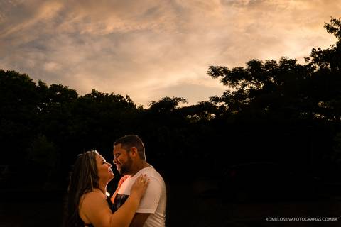 Ensaio pré casamento da kássia e do allan com fotos criativas e expontâneas fotografadas no mangal das Marcas em Belém do Pará. '