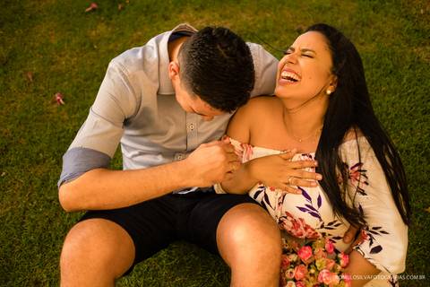 ensaio pré casamento da daniella e glereston com fotos românticas, expontâneas e criativas de sorrisos sinceros  fotografadas pelo romulo silva fotografias no forte do castelo em belém do pa'