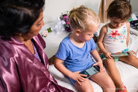 casamento de dia na praia da josi e do charles realizado em mosqueiro pa com fotos criativas de momentos únicos e expontâneos fotografado pelo romulo silva fotografias'