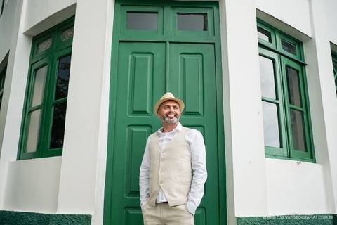 casamento de dia na praia da josi e do charles realizado em mosqueiro pa com fotos criativas de momentos únicos e expontâneos fotografado pelo romulo silva fotografias'