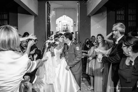 casamento odorai e dimitri saída após a cerimonia'