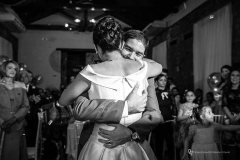 casamento odorai e dimitri a dança na festa'