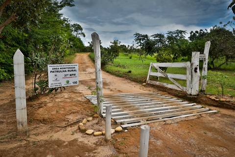 Turismo Rural em Pirenópolis - Goiás. Pousada. Fazenda. Porteira. Foto: Wenderson Araujo/Trilux'