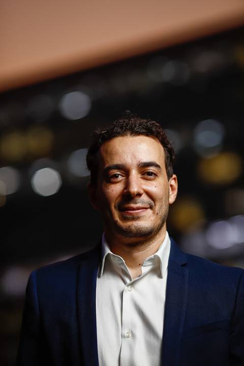 Retrato corporativo empresarial do CEO da DataPolicy, Eduardo Reis. Foto: Wenderson Araujo/Trilux'