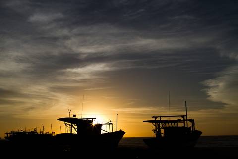Barcos de pesca em Campos dos Goytacazes. Fotos: Wenderson Araujo/Trilux'
