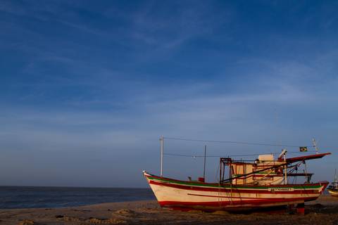 Barcos de pesca em Campos dos Goytacazes. Fotos: Wenderson Araujo/Trilux'