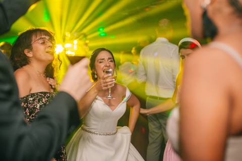 noiva na pista de dança'