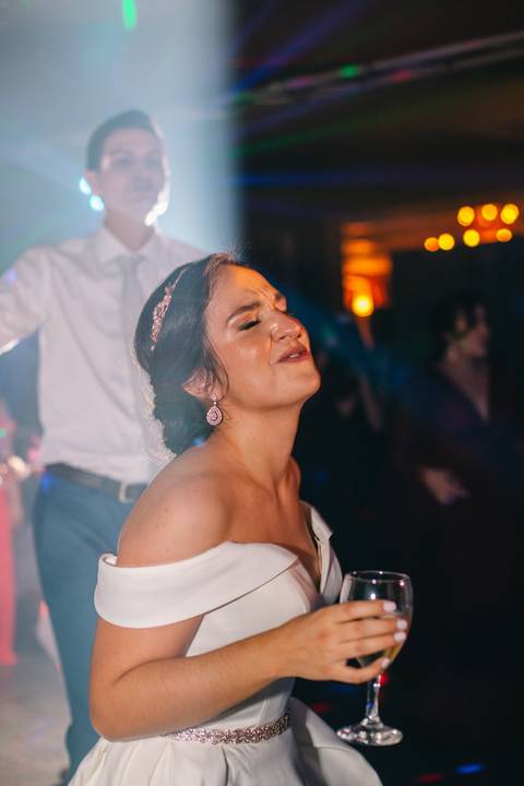 noiva na pista de dança'