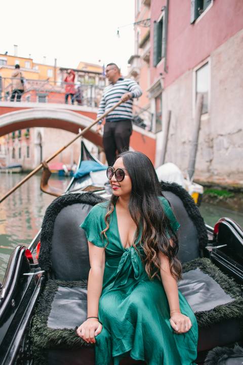 Gondolas ride in venice - Photos'
