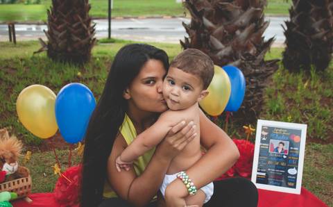 mãe de menino'