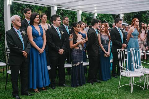 vestidos das madrinhas de tons azuis'