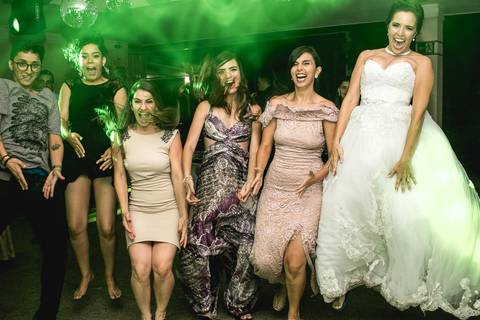 noivas e amigas na festa de casamento taguatinga'