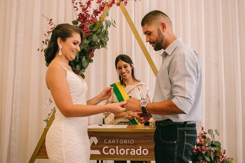 juiz de paz que canta na celebração'