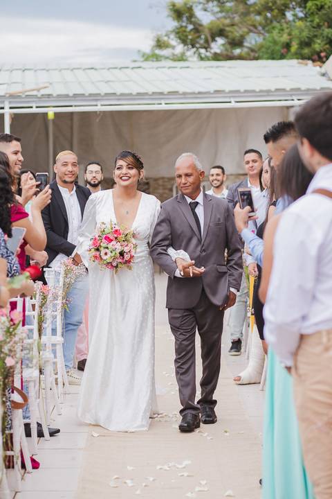entrada da noiva com o pai'