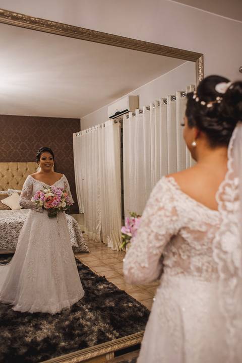 noiva pronta com o buque'