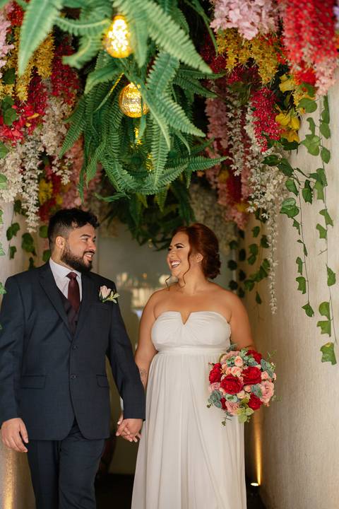 fotos dos noivos após a cerimônia'