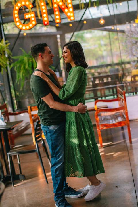 ensaio romântico no bar'