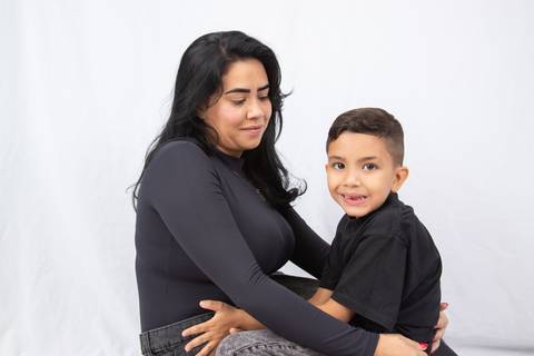 Ensaio fotografia Mãe e Filho - REVELFILME MATÃO SP - Eliseu Batista Fotografia'