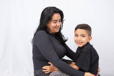 Ensaio fotografia Mãe e Filho - REVELFILME MATÃO SP - Eliseu Batista Fotografia'