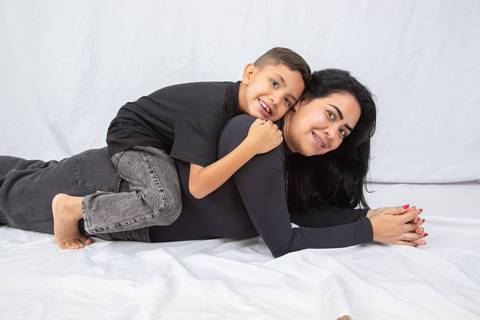 Ensaio fotografia Mãe e Filho - REVELFILME MATÃO SP - Eliseu Batista Fotografia'