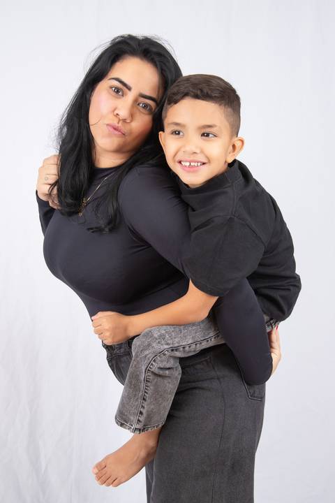 Ensaio fotografia Mãe e Filho - REVELFILME MATÃO SP - Eliseu Batista Fotografia'