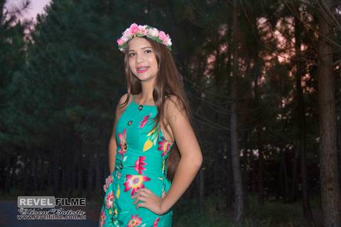 Eduarda Letz, 15 anos, ensaio pré aniversario. por Eliseu Batista fotógrafo e Jailice Batista - RevelFilme Matão sp. fotos de debutantes'