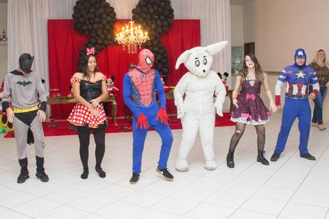 Maria Eduarda 4 anos fotos por Eliseu Batista - REVELFILME matão sp, aniversário infantil - fotos de aniversário'