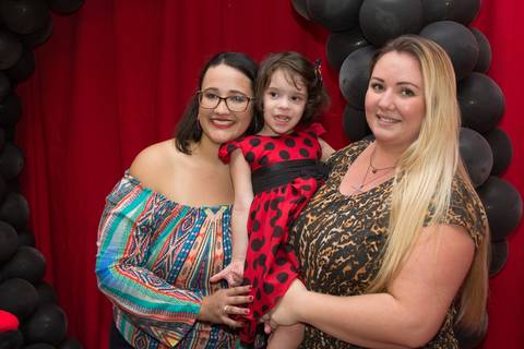 Maria Eduarda 4 anos fotos por Eliseu Batista - REVELFILME matão sp, aniversário infantil - fotos de aniversário'