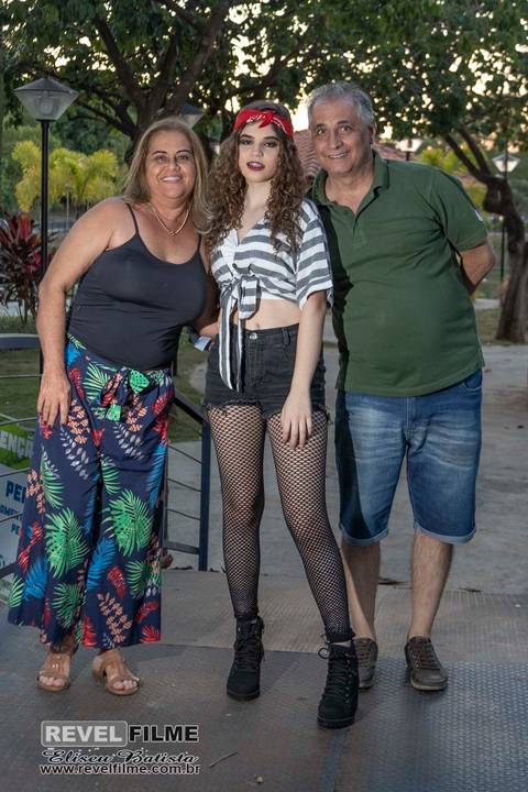 Laura pré aniversário de 15 anos - fotos por Eliseu Batista - Jailice Batista - praça do lago em matão SP'