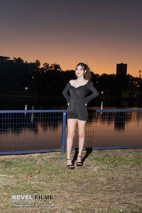 Laura pré aniversário de 15 anos - fotos por Eliseu Batista - Jailice Batista - praça do lago em matão SP'