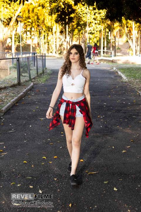 Laura pré aniversário de 15 anos - fotos por Eliseu Batista - Jailice Batista - praça do lago em matão SP'