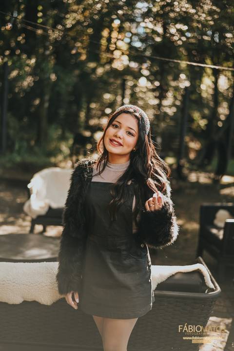 ensaio-15-anos, fotografia-15-anos, book-15-anos, ensaio-feminino, ensaio-juvenil, fotos-quinze-anos, ensaio-autoral, fotografo-15-anos, ensaio-no-outono, fotos-com-folhas, ensaio-na-natureza, book-ao-ar-livre, ensaio-natural, look-de-outono, '