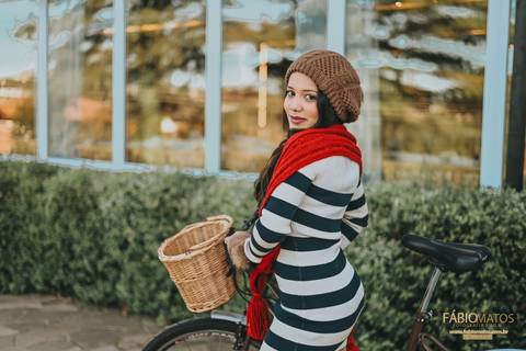 ensaio-15-anos, fotografia-15-anos, book-15-anos, ensaio-feminino, ensaio-juvenil, fotos-quinze-anos, ensaio-autoral, fotografo-15-anos, ensaio-no-outono, fotos-com-folhas, ensaio-na-natureza, book-ao-ar-livre, ensaio-natural, look-de-outono, '