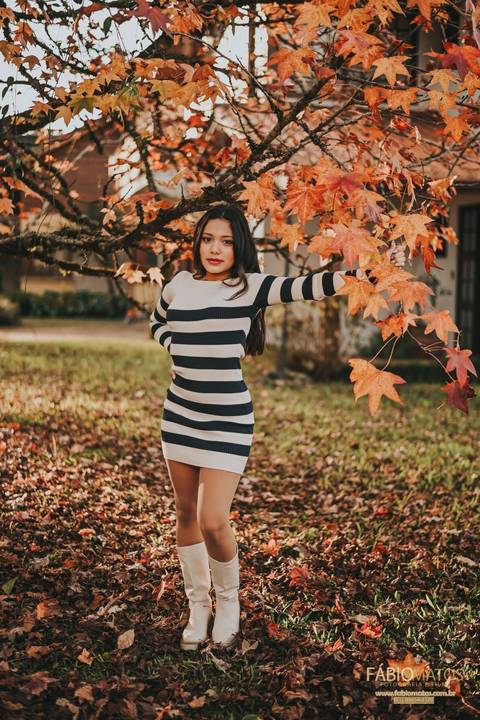 ensaio-15-anos, fotografia-15-anos, book-15-anos, ensaio-feminino, ensaio-juvenil, fotos-quinze-anos, ensaio-autoral, fotografo-15-anos, ensaio-no-outono, fotos-com-folhas, ensaio-na-natureza, book-ao-ar-livre, ensaio-natural, look-de-outono, '